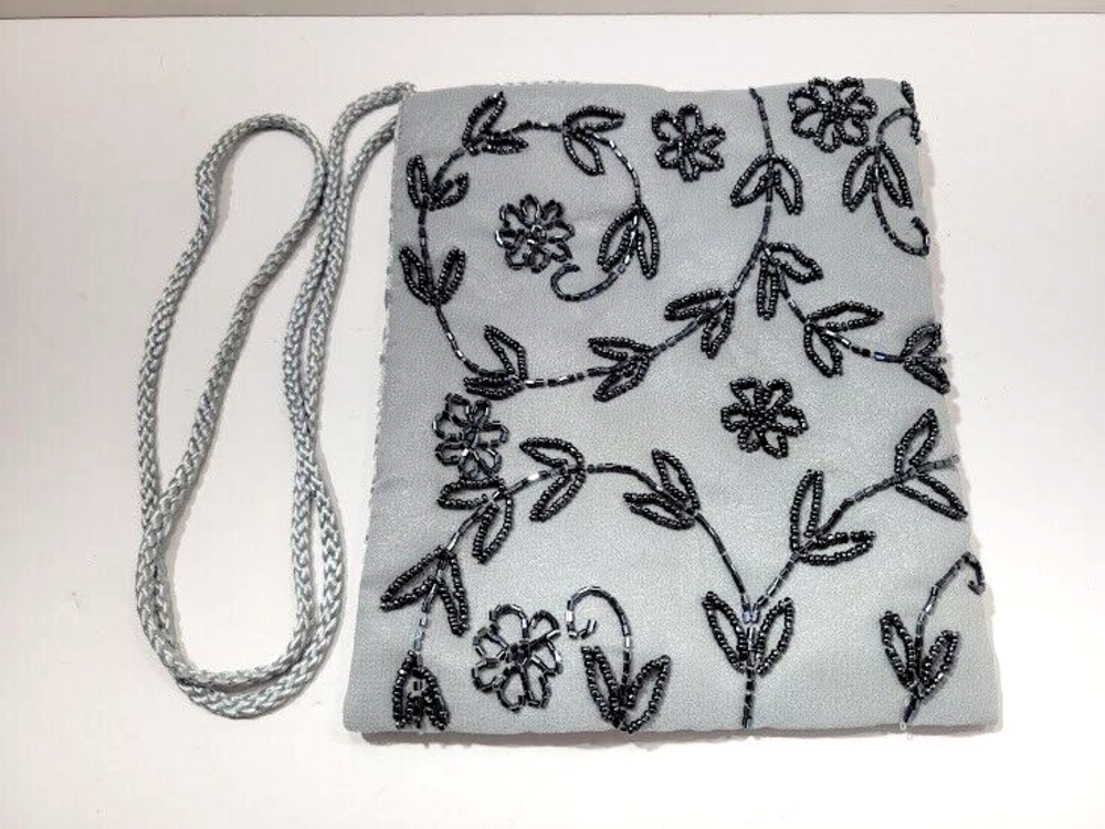 Amistyle Beaded Purse Floral Design Black Gray 7" x 8"